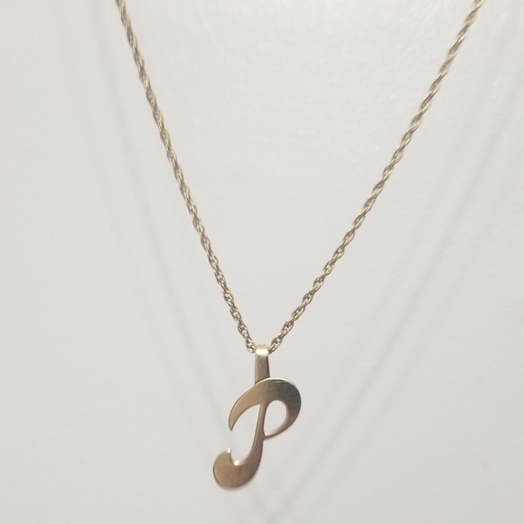 EUC signed Avon letter "P" necklace - Picture 3 of 5